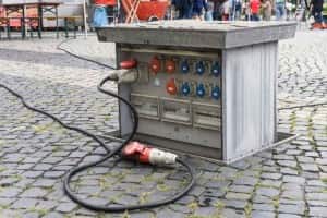 Injection plastique Connectique prises electriques courants, PLASTIC INJECTION CONNECTIVITY HIGH AND LOW SOCKETS